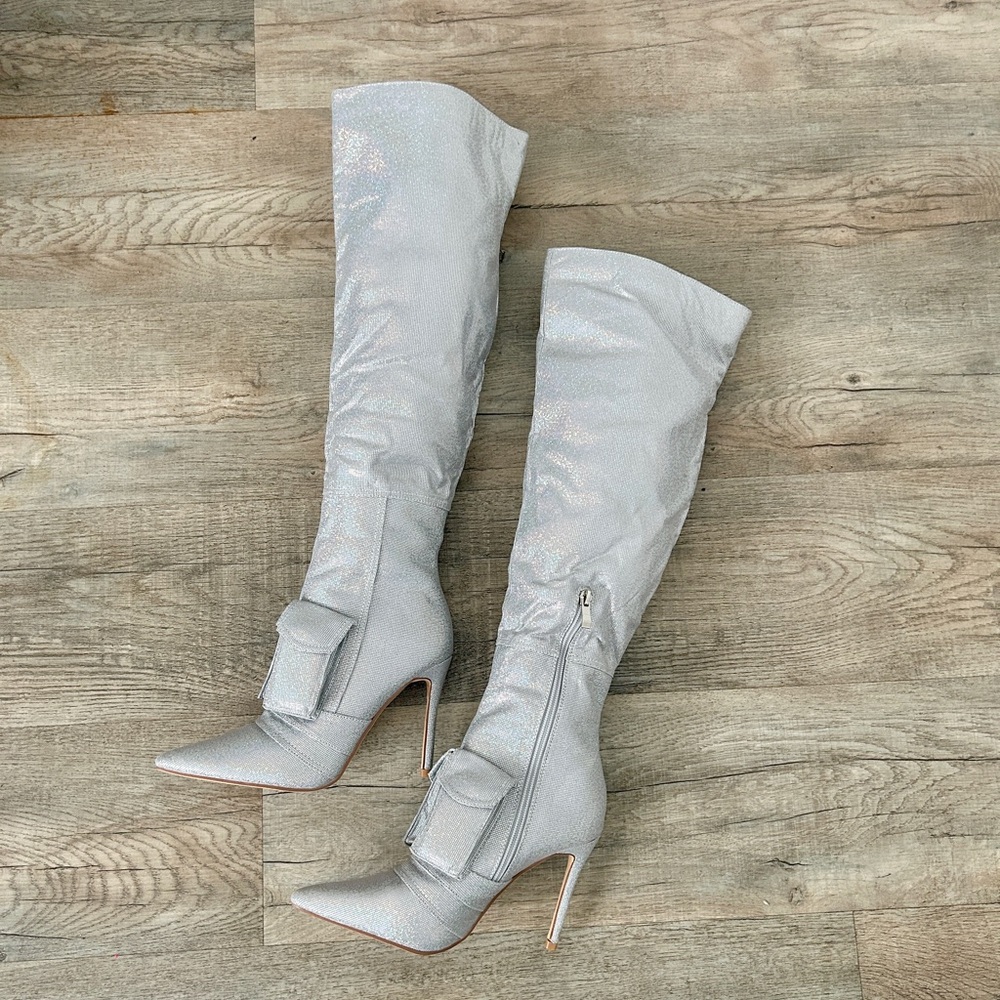Brand New Women’s EGO metallic knee High Boots Size 7.